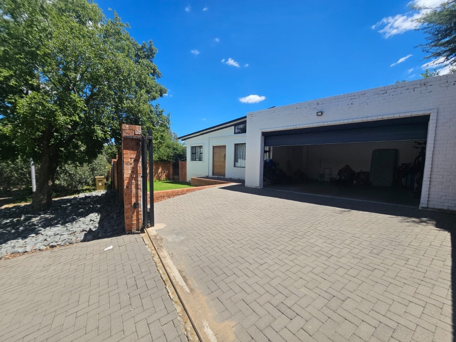 3 Bedroom Property for Sale in Bayswater Free State